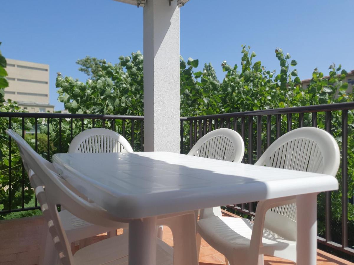 Holiday Home Villa Guapa أولاستارتيت المظهر الخارجي الصورة